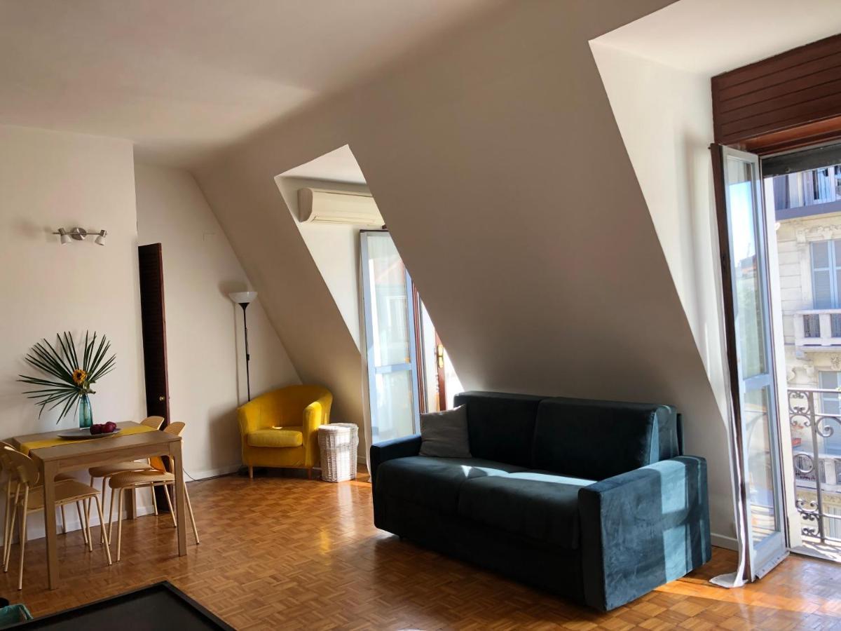 Easy Isola, For An Easy Apartamento *