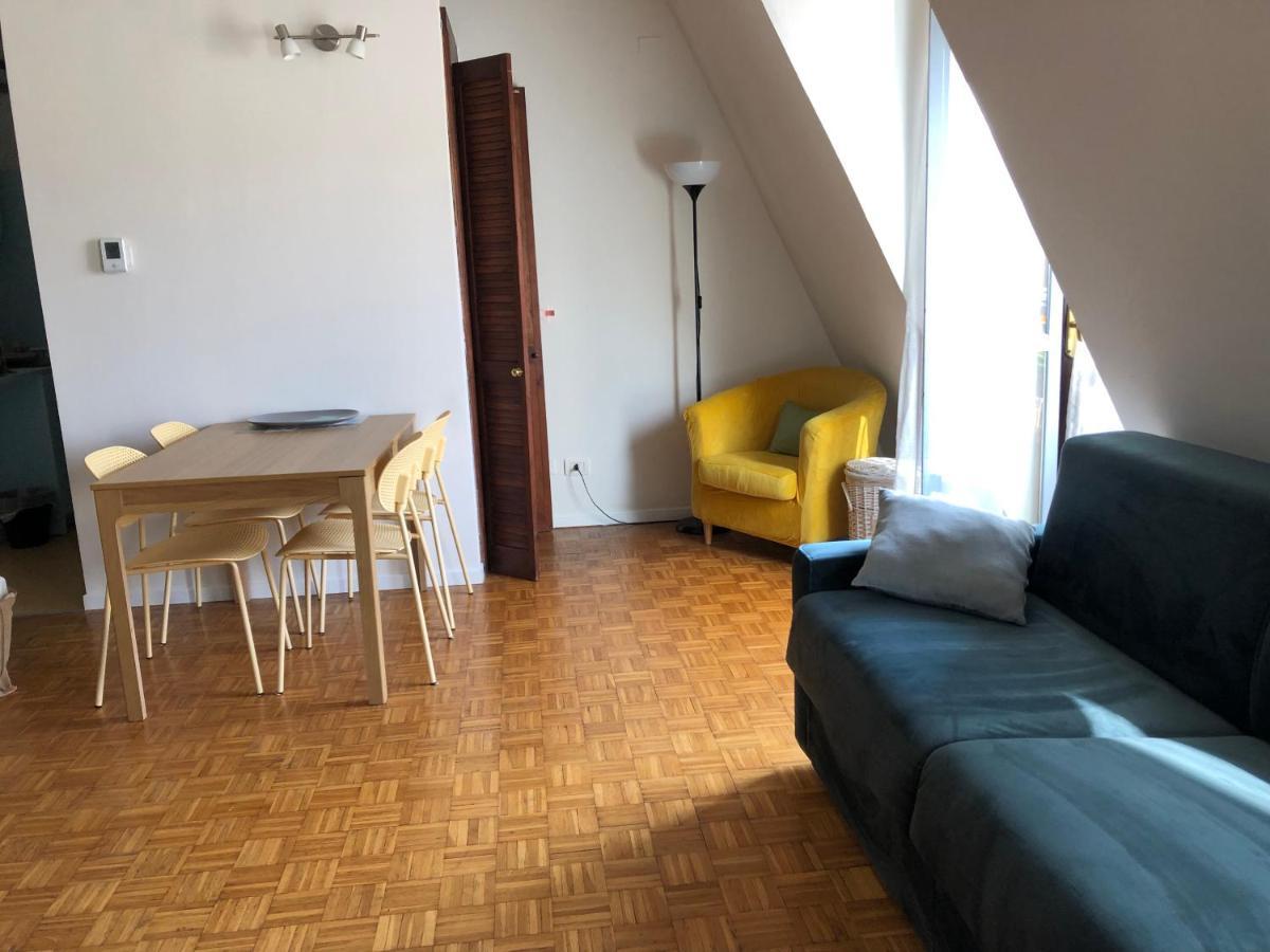 Easy Isola, For An Easy Apartamento